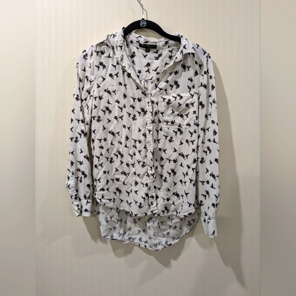 Small Hummingbird Button up - Picture 2 of 4